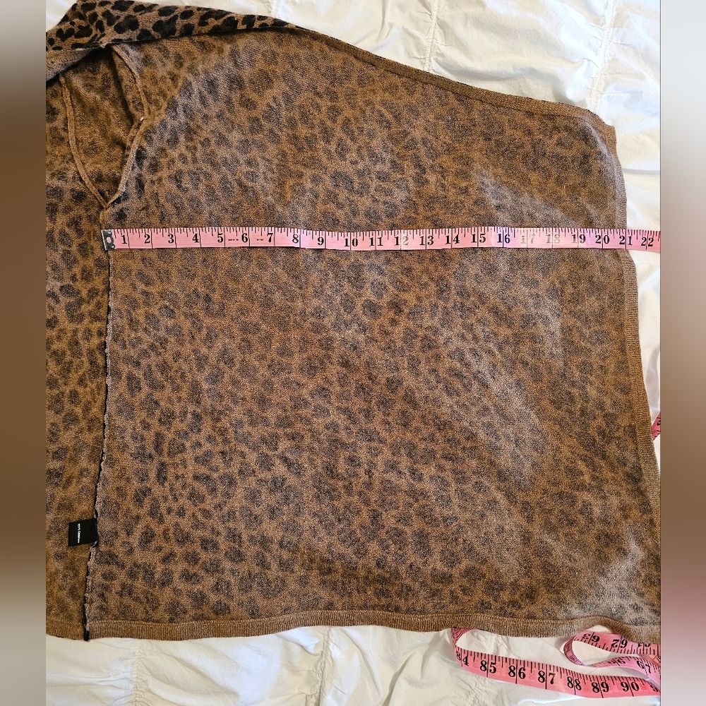 Saks Fifth Avenue Cashmere XL - Picture 10 of 10